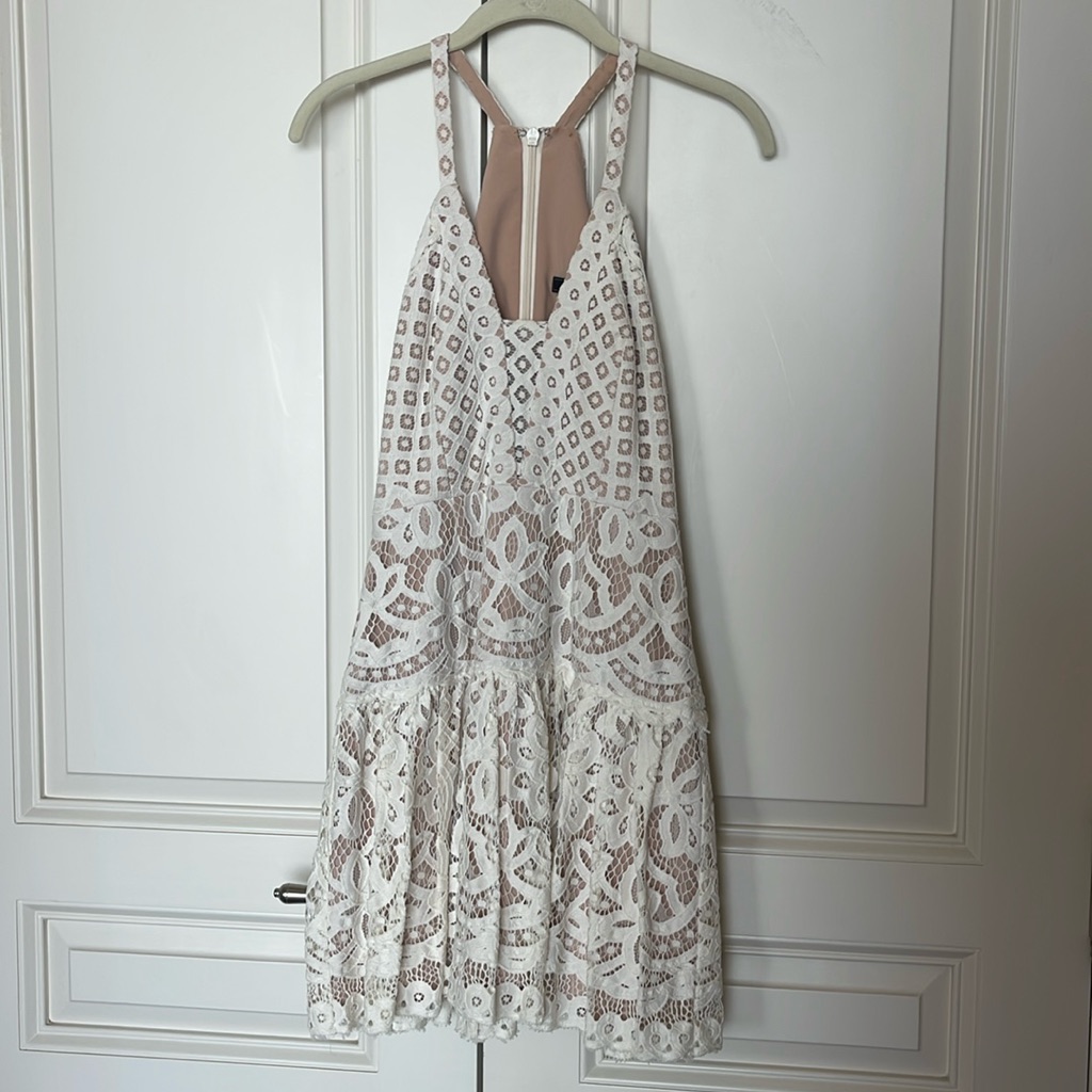 White Lace Bgbg Maxazria